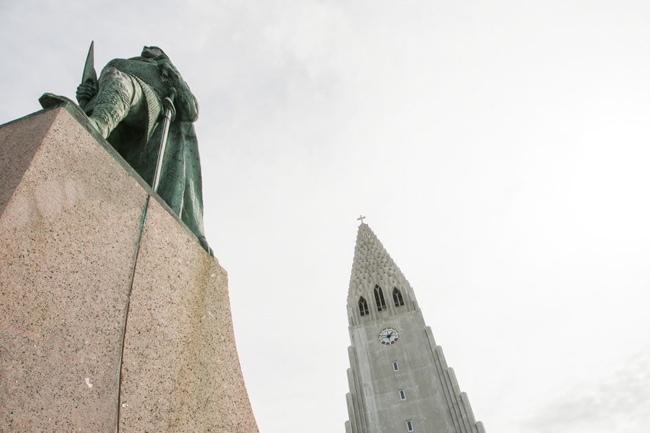Statue of Leif Erikson and the Hallgrimskirkja, Reykjavik