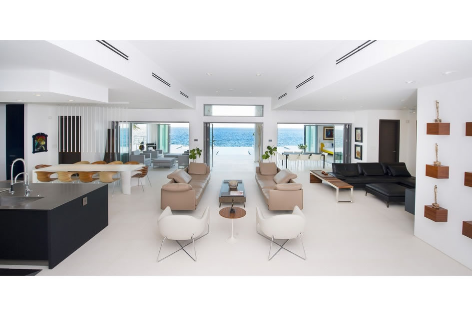 Waterline, a stunning house on the Cayman Cliff. Featured in Real Life Magazine Fall 2015.