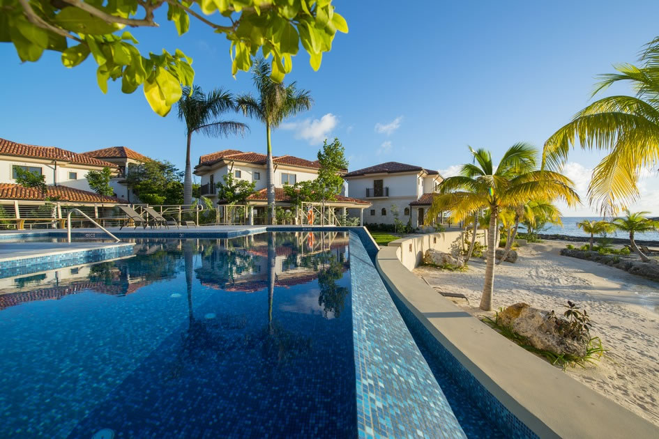 Casa Luna in Cayman, gardens designed by Sandy Urquhart, see more photos here.