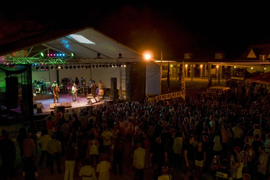 The Wailers play in Grand Cayman