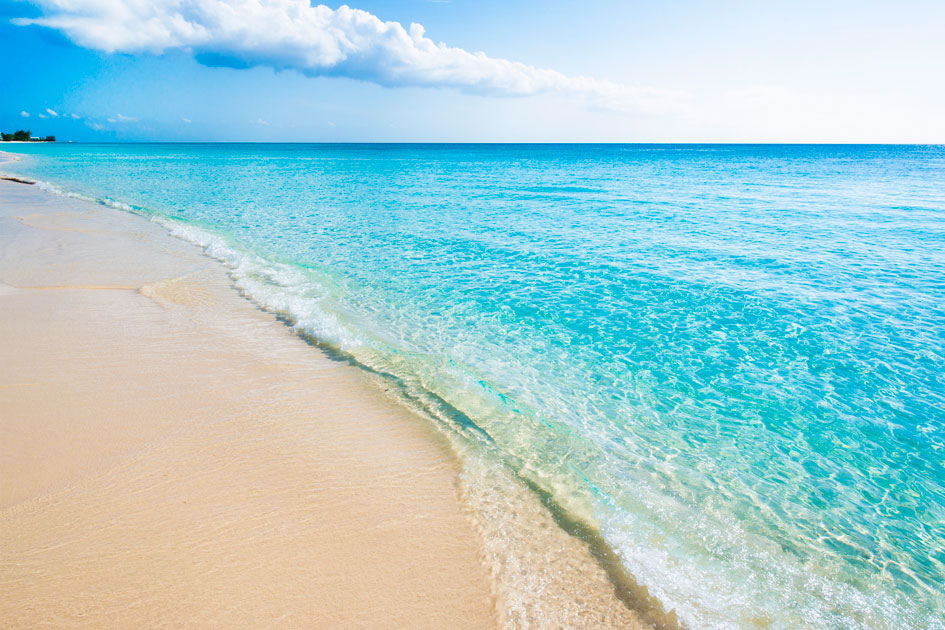 Blue water of the Caribbean Sea, 7-Mile Beach, Grand Cayman