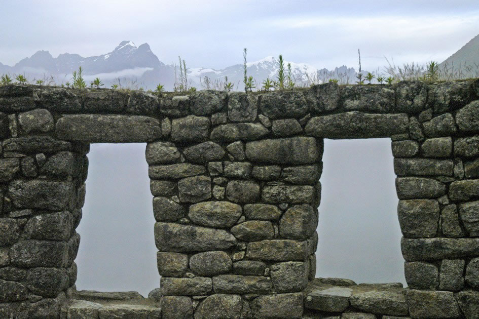 Ruins along the Inca Trail