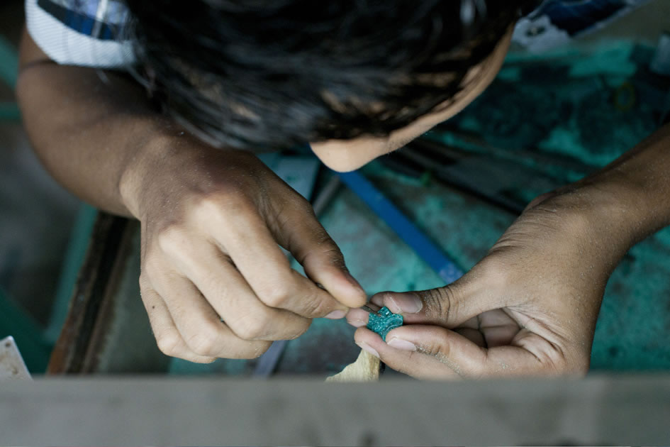 Jade carver, Bogyoke Market, Yangon