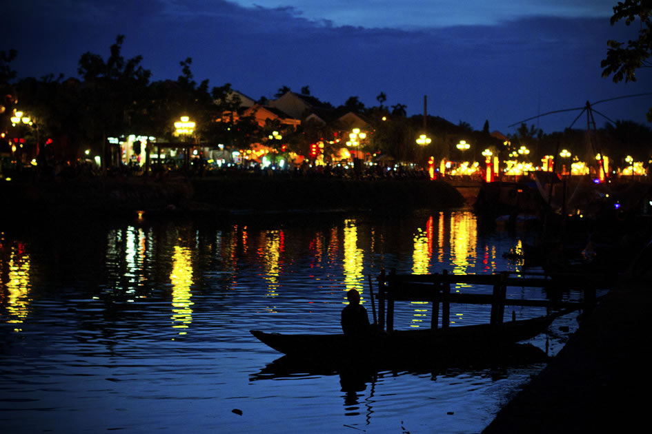 Dusk at the Thu Bon River, Hoi An